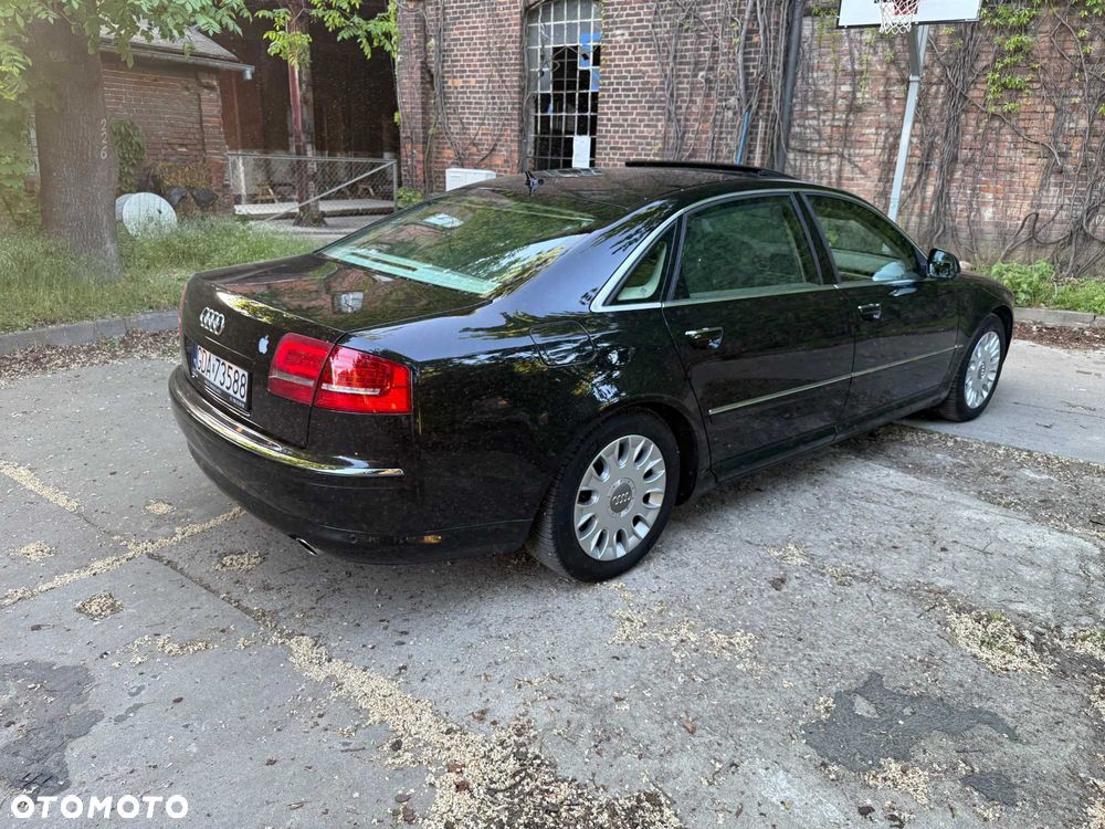 Audi A8 - 1
