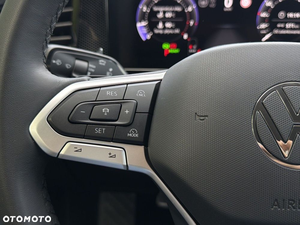 Volkswagen Passat - 18