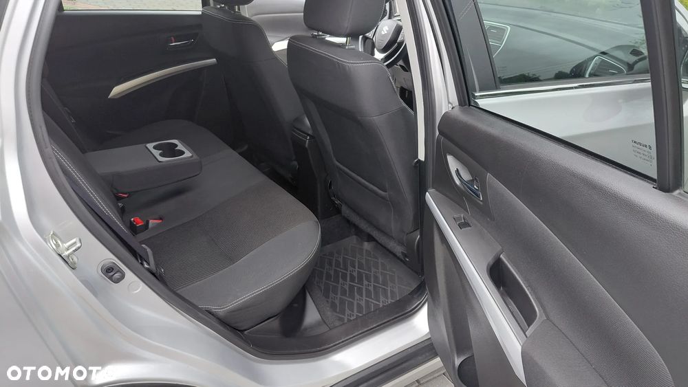 Suzuki SX4 S-Cross 1.0 T Premium - 8