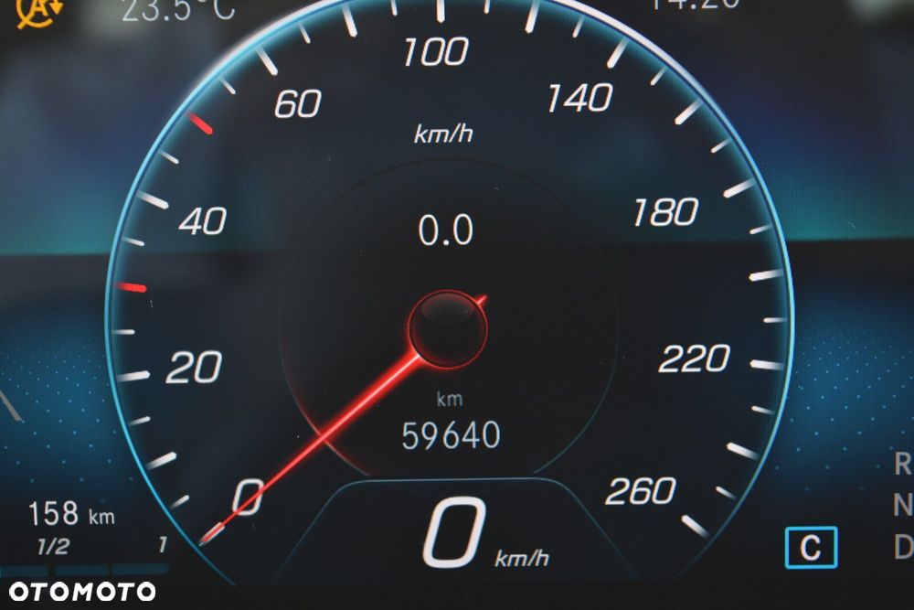 Mercedes-Benz GLB 200 Style 7G-DCT - 26