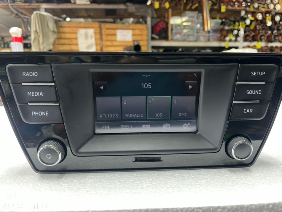 Unitate media Skoda Fabia 3 cod 6V0035871 an 2015-2020 cu Bluetooth si slot de card - 1