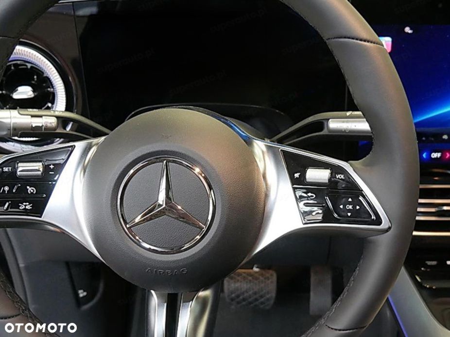 Mercedes-Benz GLB 200 mHEV 8G-eDCT - 9