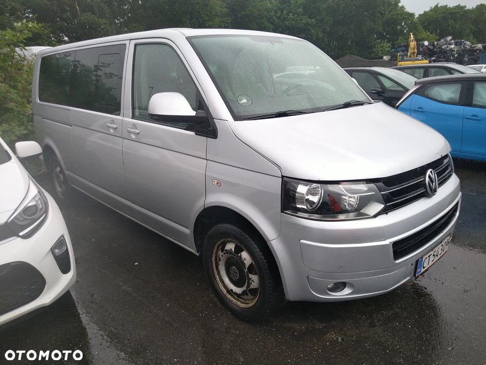 Volkswagen Caravelle - 11