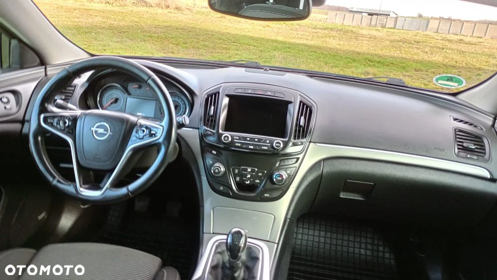 Opel Insignia - 8