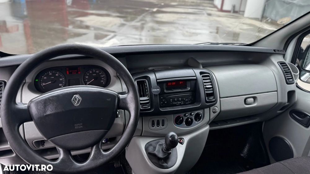 Renault Trafic - 2