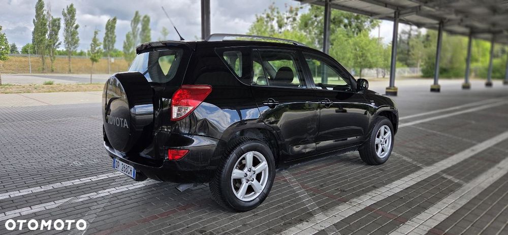 Toyota RAV4 2.2 D-4D 4x4 Sol - 9