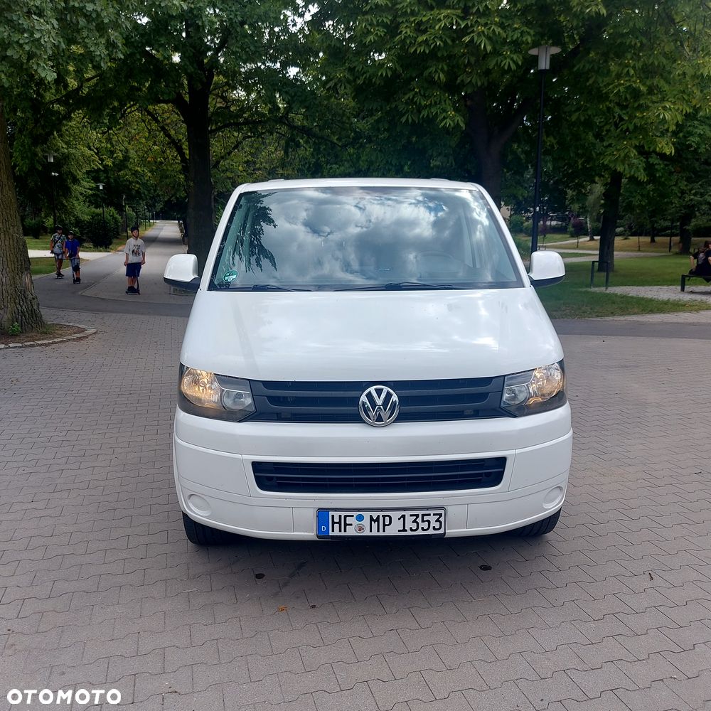 Volkswagen Caravelle - 14