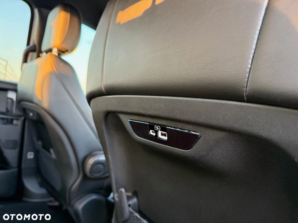 Chrysler Pacifica - 21