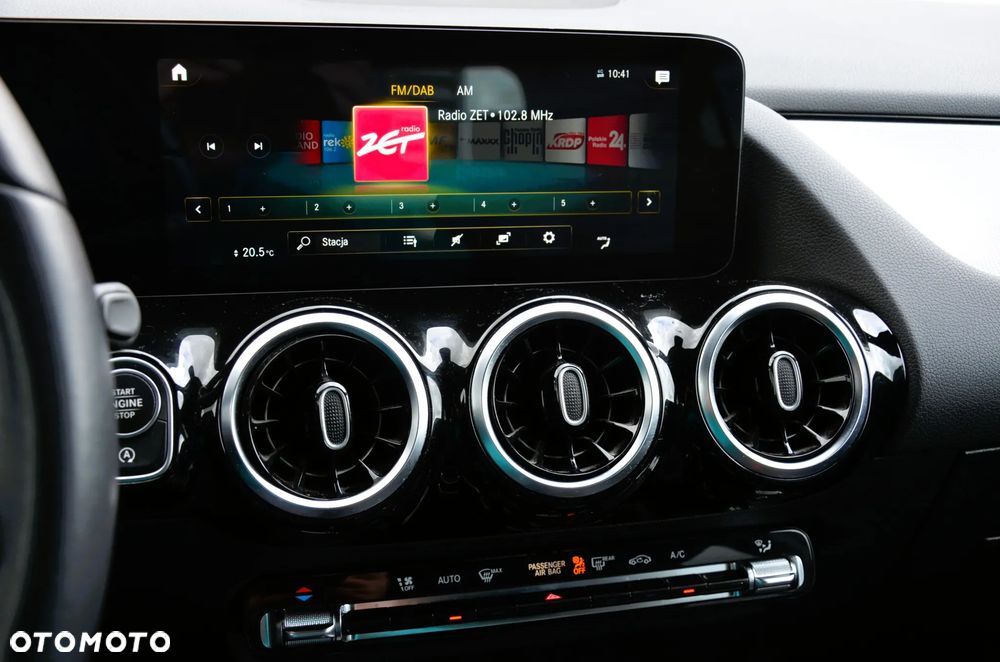 Mercedes-Benz GLA 180 d Style - 27