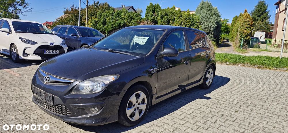 Hyundai i30 1.4 Base + - 22