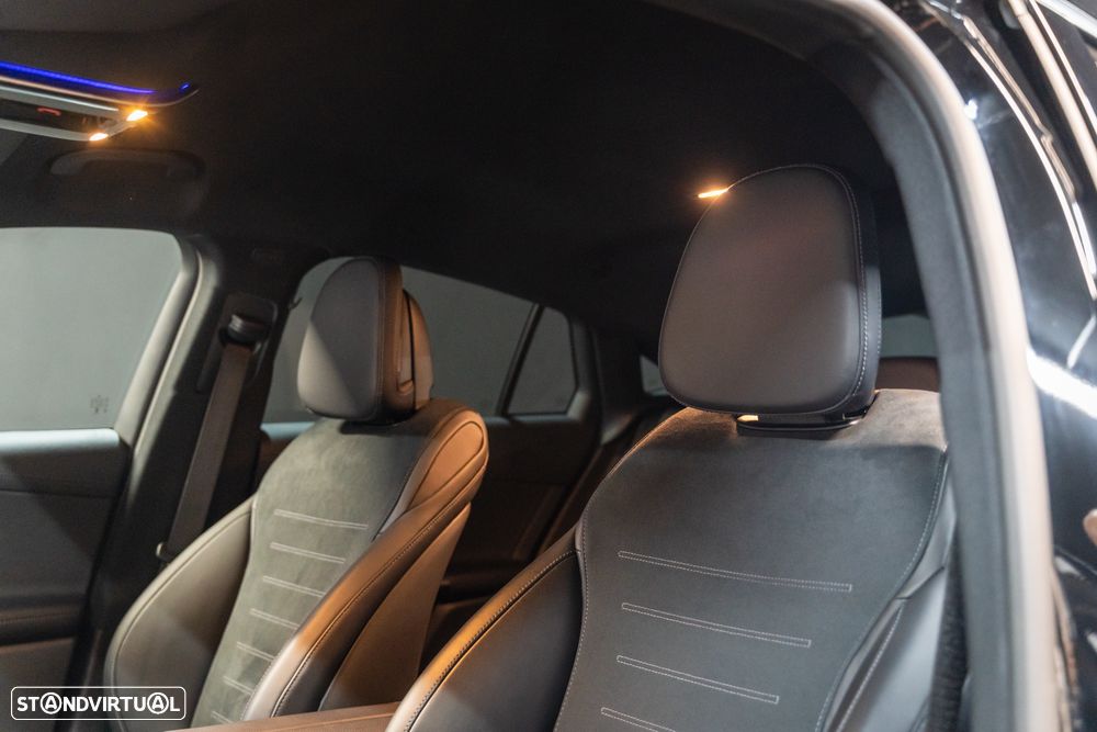 Mercedes-Benz GLC 300 e Coupe 4Matic - 16