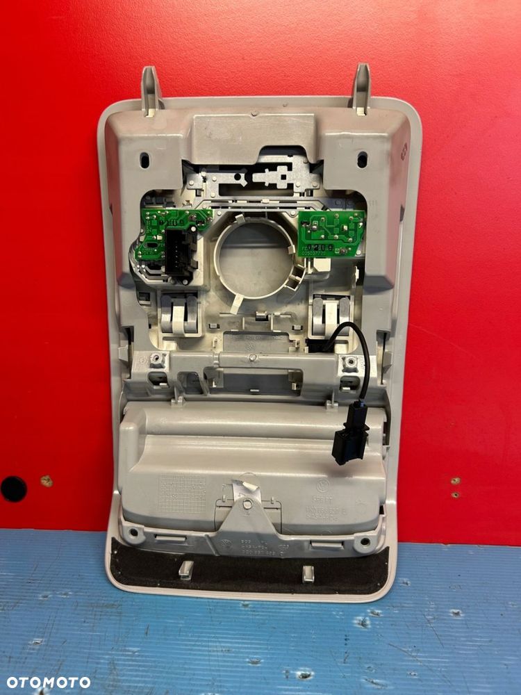 LAMPKA OŚWIETLENIE KABINY VW VOLKSWAGEN GOLF 5 V KOMBI 3C0867489C - 4