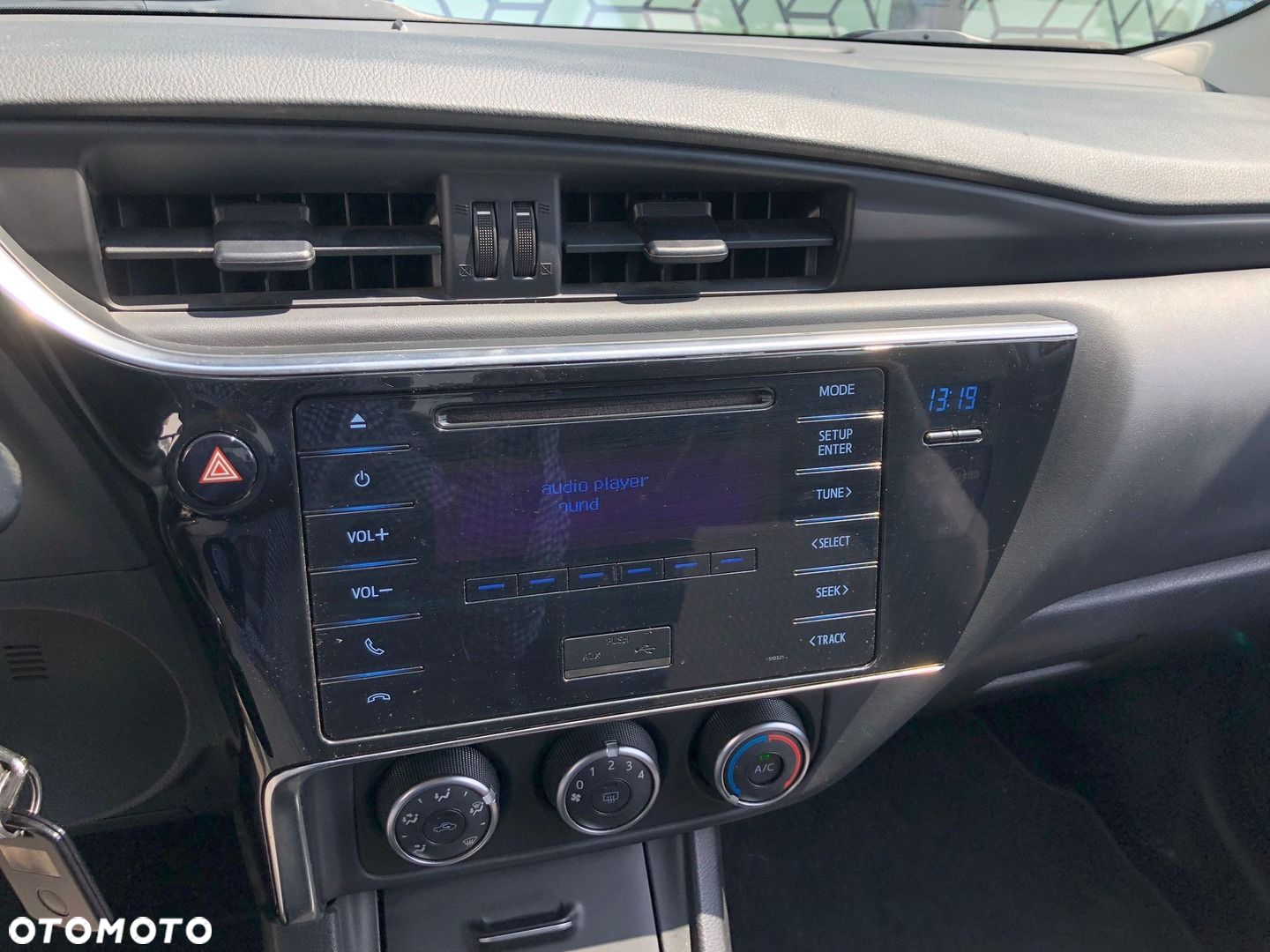 Toyota Corolla - 15
