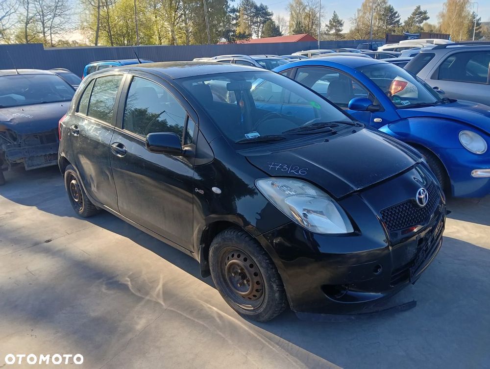 Lampa (Błotnik, Lusterko,Drzwi, Maska,Fotele, Części Silnikowe) Toyota Yaris 1.4  90 K 2007 R Gen. 2 - 2