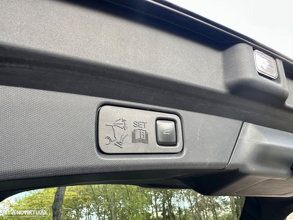 Ford Mustang Mach-E AWD PREMIUM - 21