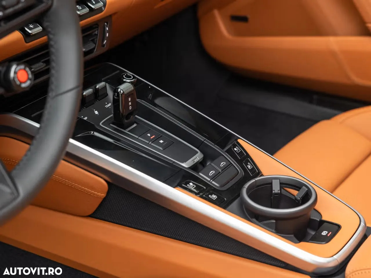 Porsche 911 Targa 4 GTS PDK - 16