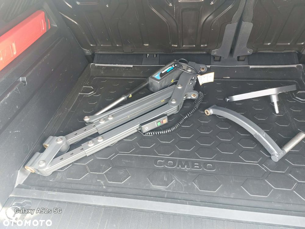 Opel Combo 1.2 Turbo Enjoy S&S - 16