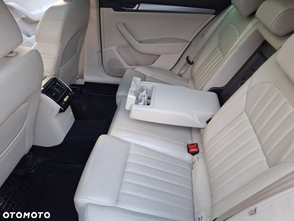 Skoda Superb 2.0 TDI 4x4 Style DSG - 21