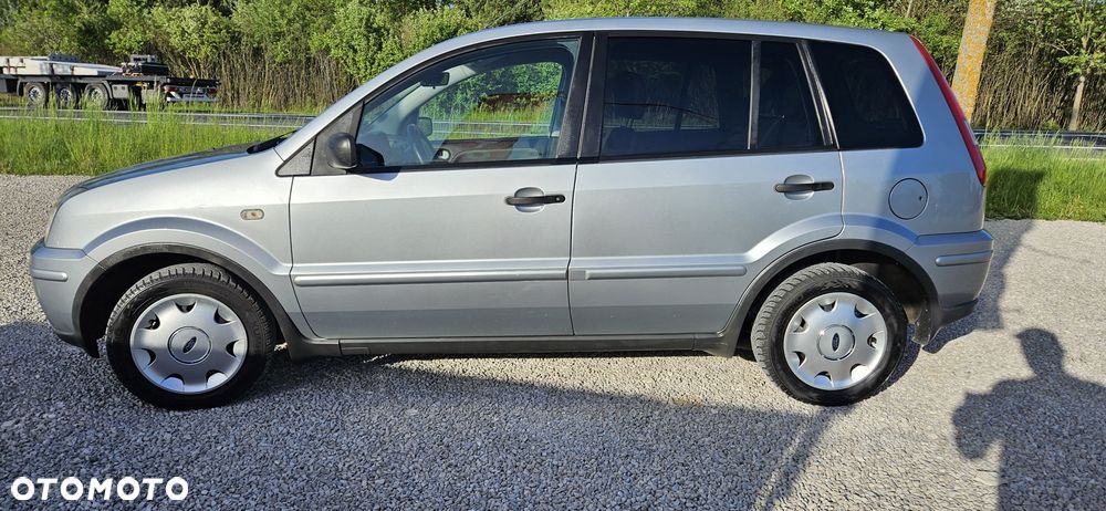 Ford Fusion - 7