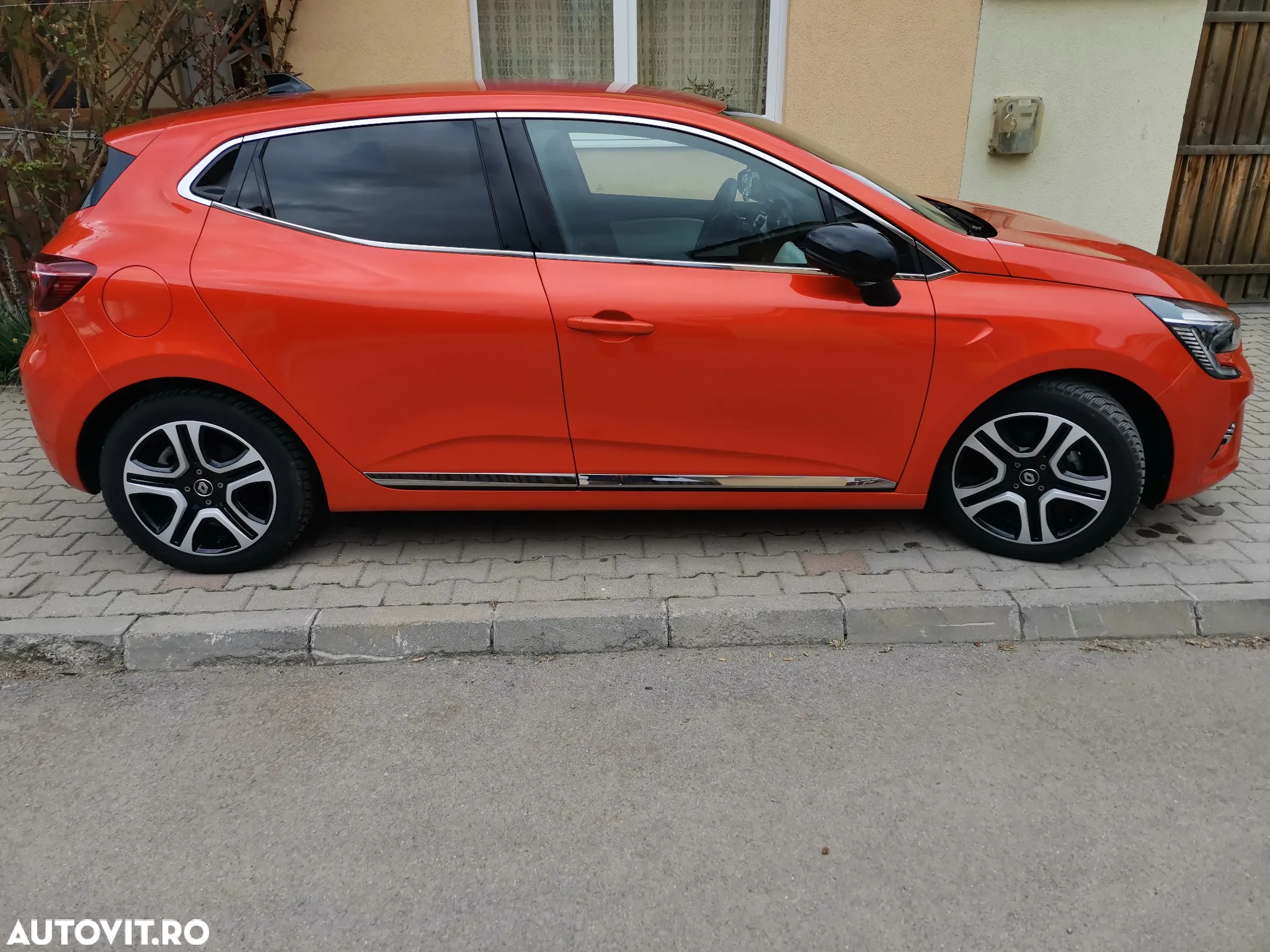 Renault Clio V TCe 90 Techno - 4