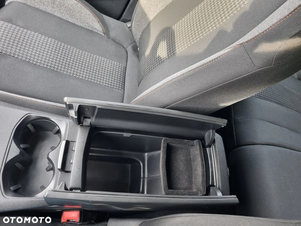 Peugeot 3008 1.2 PureTech Allure Pack S&S - 23