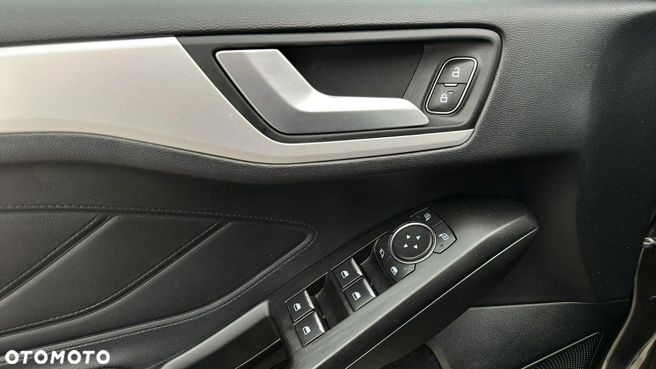 Ford Focus 1.0 EcoBoost Trend Edition - 14