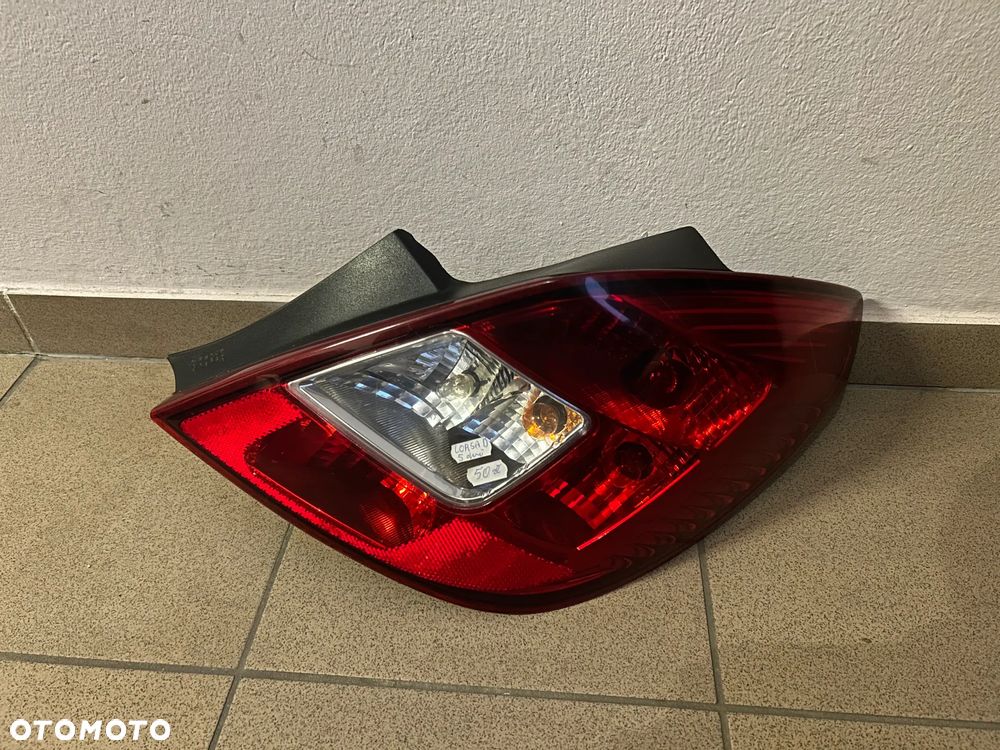 LAMPA PRAWY TYŁ  OPEL CORSA D 13269051 - 1