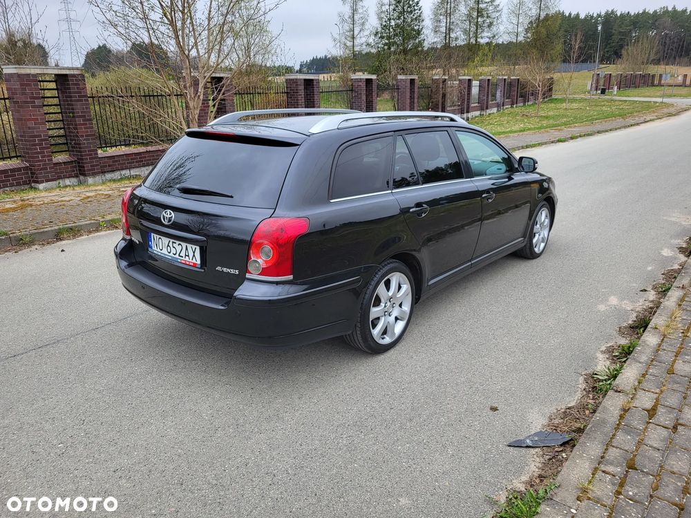 Toyota Avensis 1.8 VVT-i Executive - 3