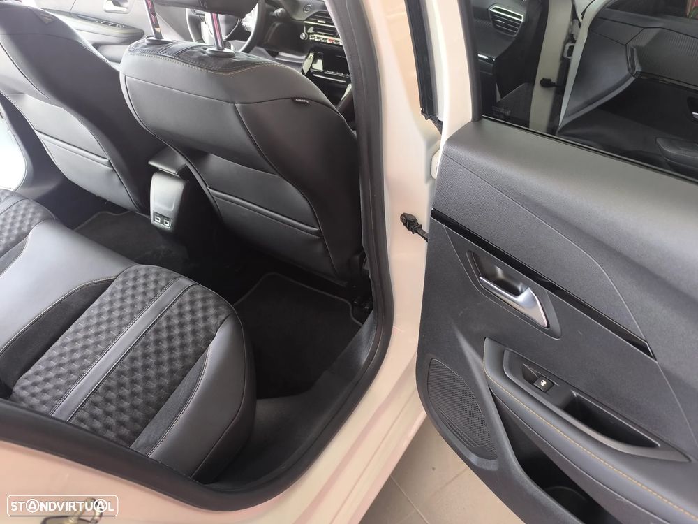 Peugeot e-208 Allure+ - 16
