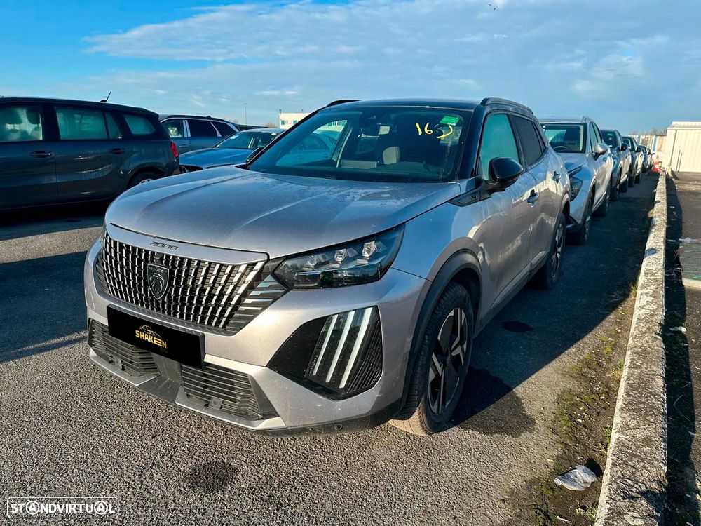 Peugeot 2008 PureTech 130 EAT8 GT - 1