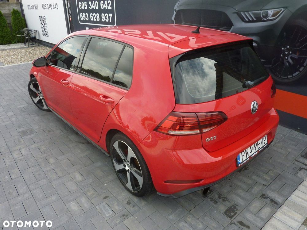 Volkswagen Golf - 7