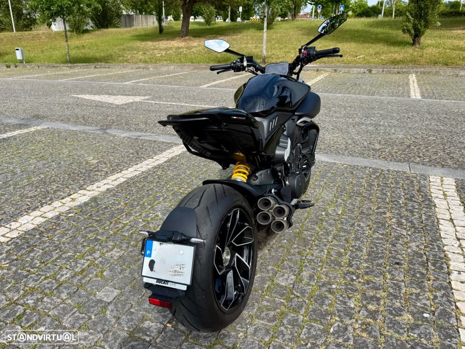 Ducati Diavel V4 Thrilling Black - 5