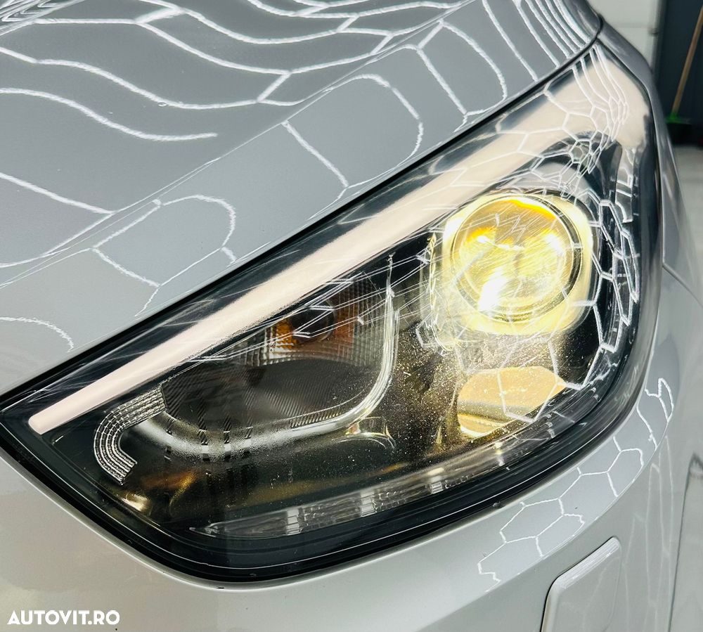 Hyundai ix35 1.7 CRDI 2WD Fifa World Cup Edition - 10