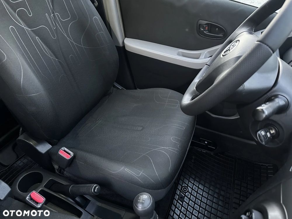 Toyota Yaris 1.0 Luna A/C - 8