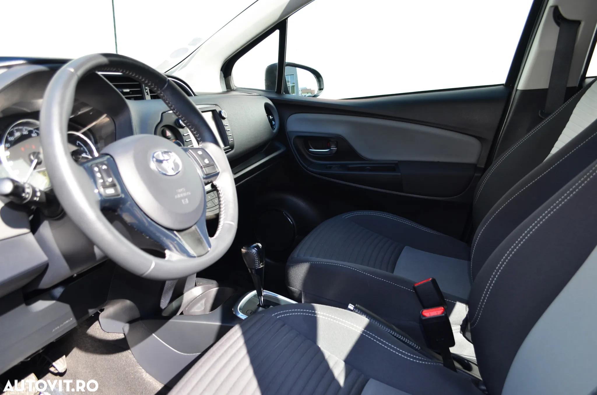 Toyota Yaris - 8