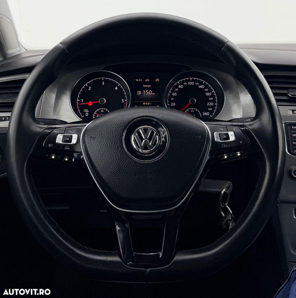 Volkswagen Golf 1.6 TDI BMT Trendline - 32