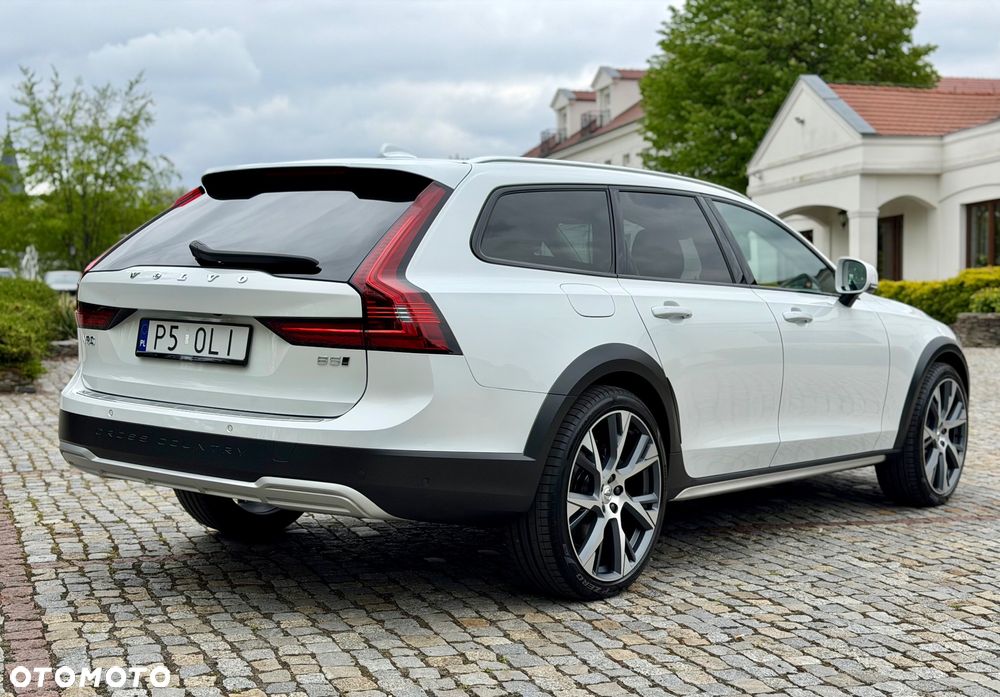 Volvo V90 Cross Country B5 D AWD Ultimate - 8