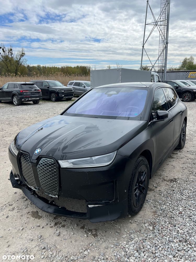 BMW iX xDrive50 - 7