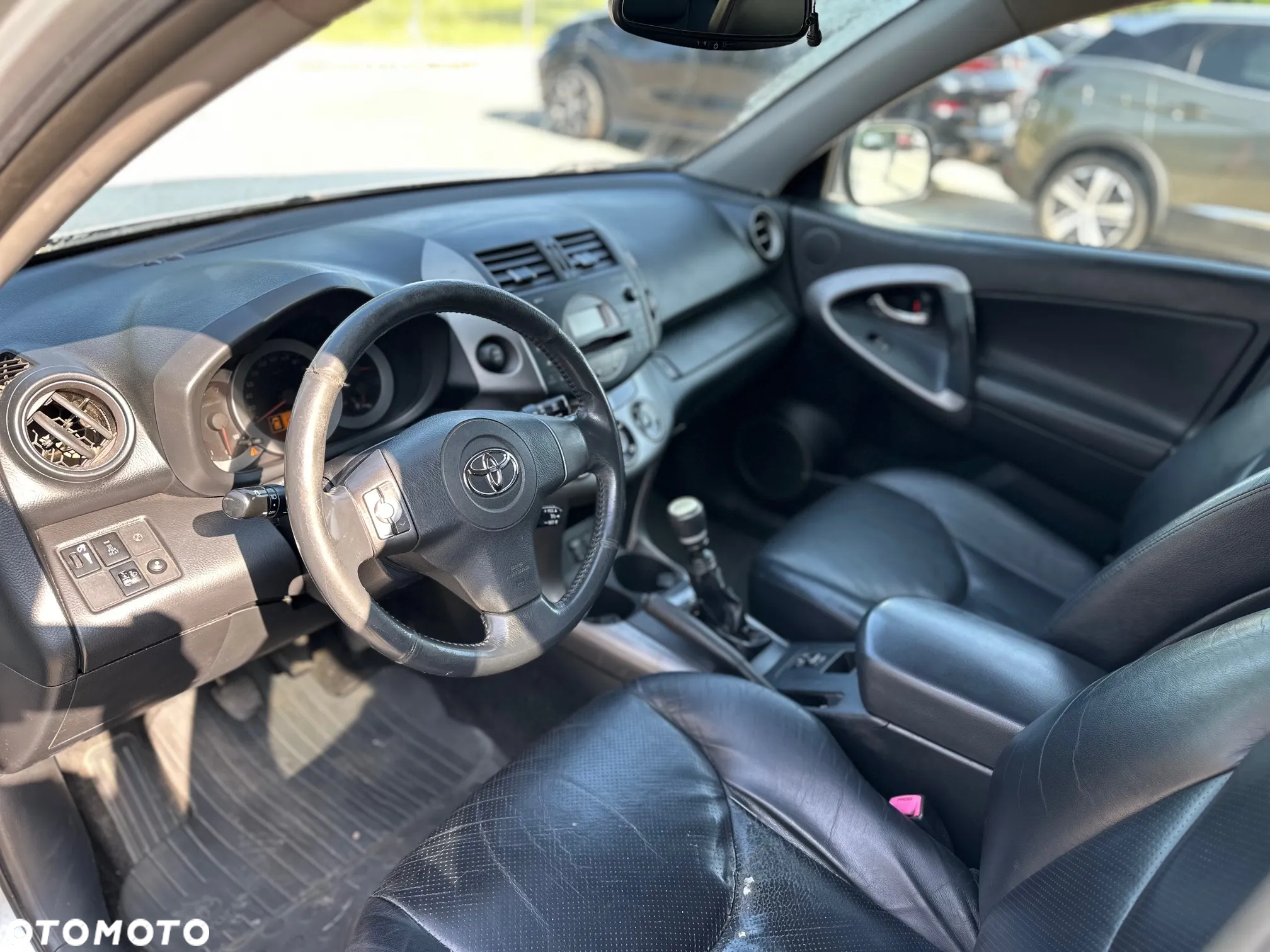 Toyota RAV4 - 13