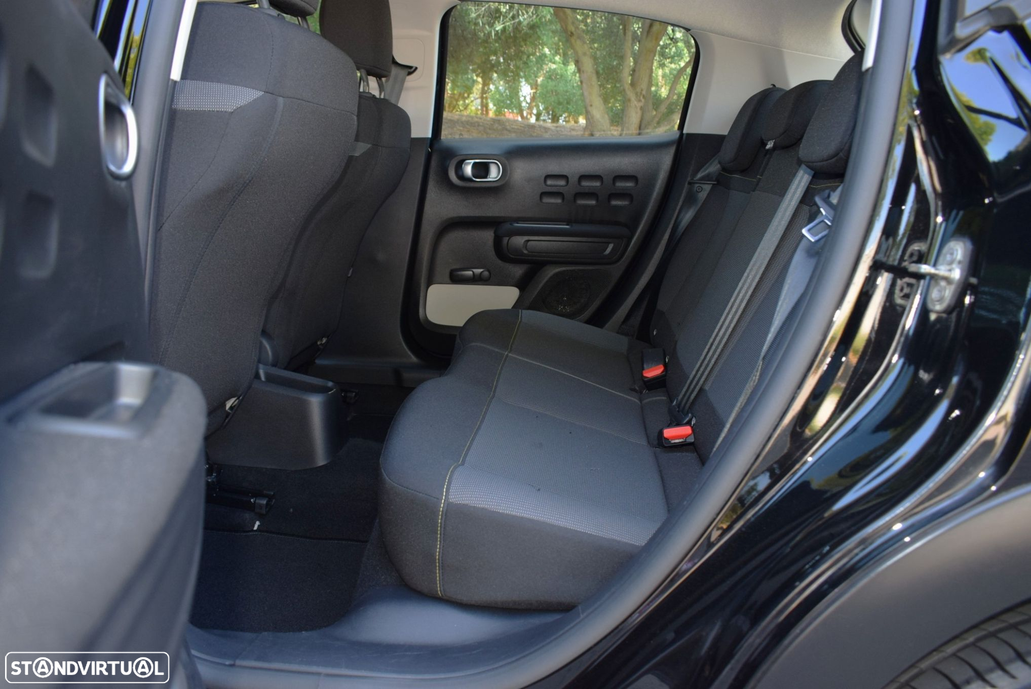 Citroën C3 1.2 PureTech Shine - 31