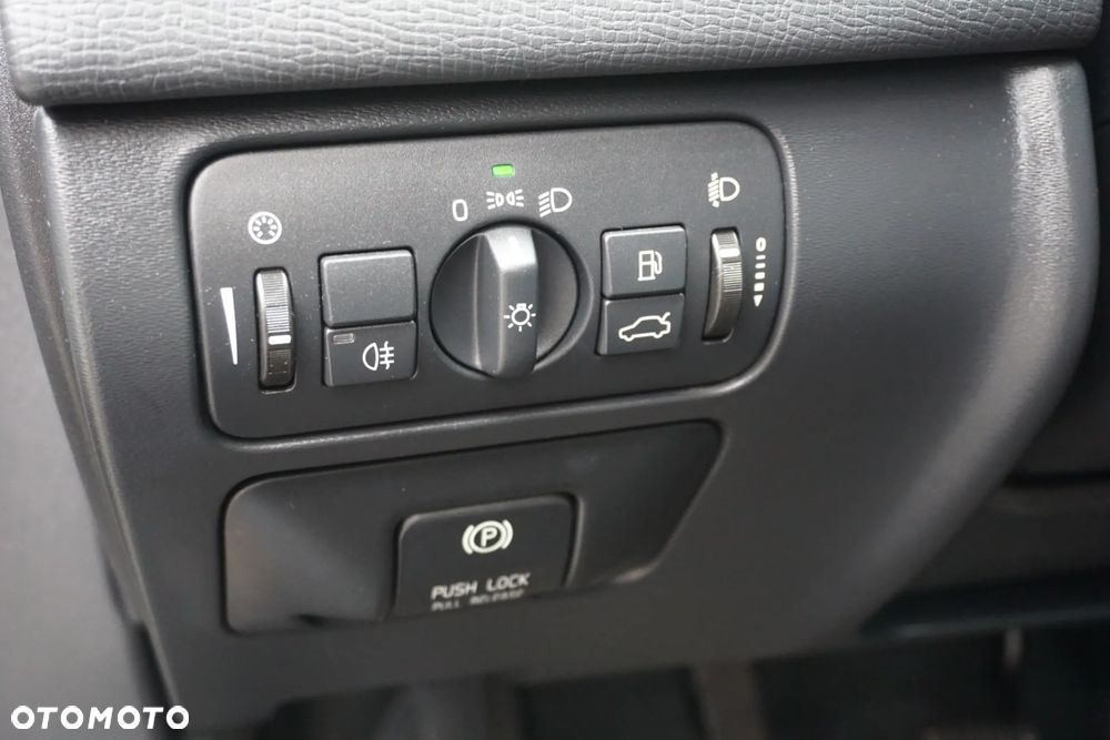 Volvo XC 60 D3 Momentum - 22