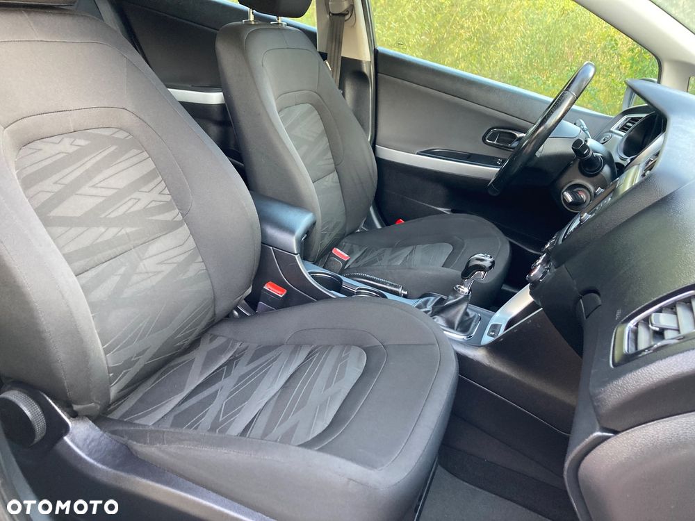 Kia Ceed 1.6 GDI L Business Line - 10