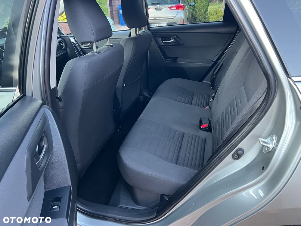 Toyota Auris 1.8 HSD Prestige - 18
