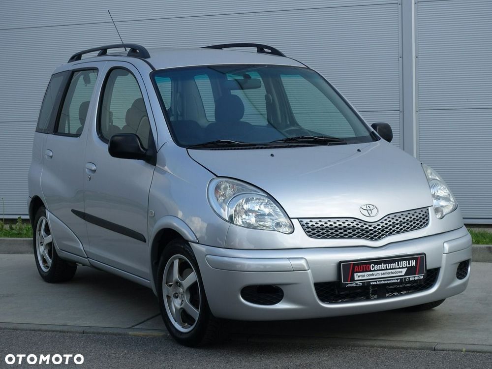 Toyota Yaris Verso - 5