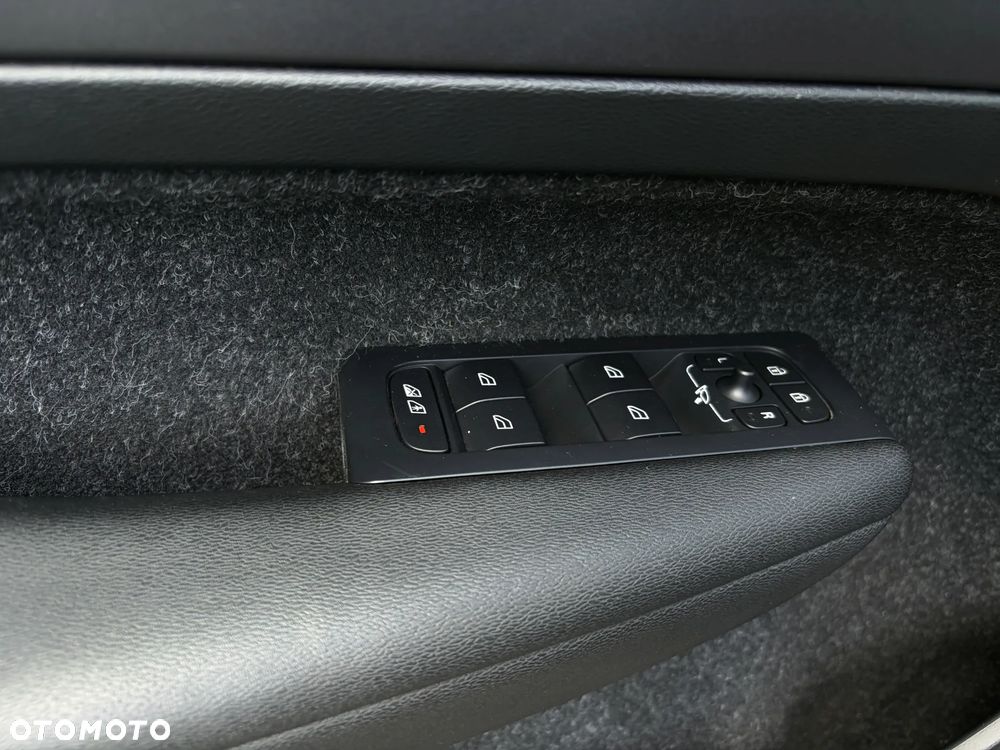 Volvo XC 40 D4 AWD Geartronic Inscription - 32