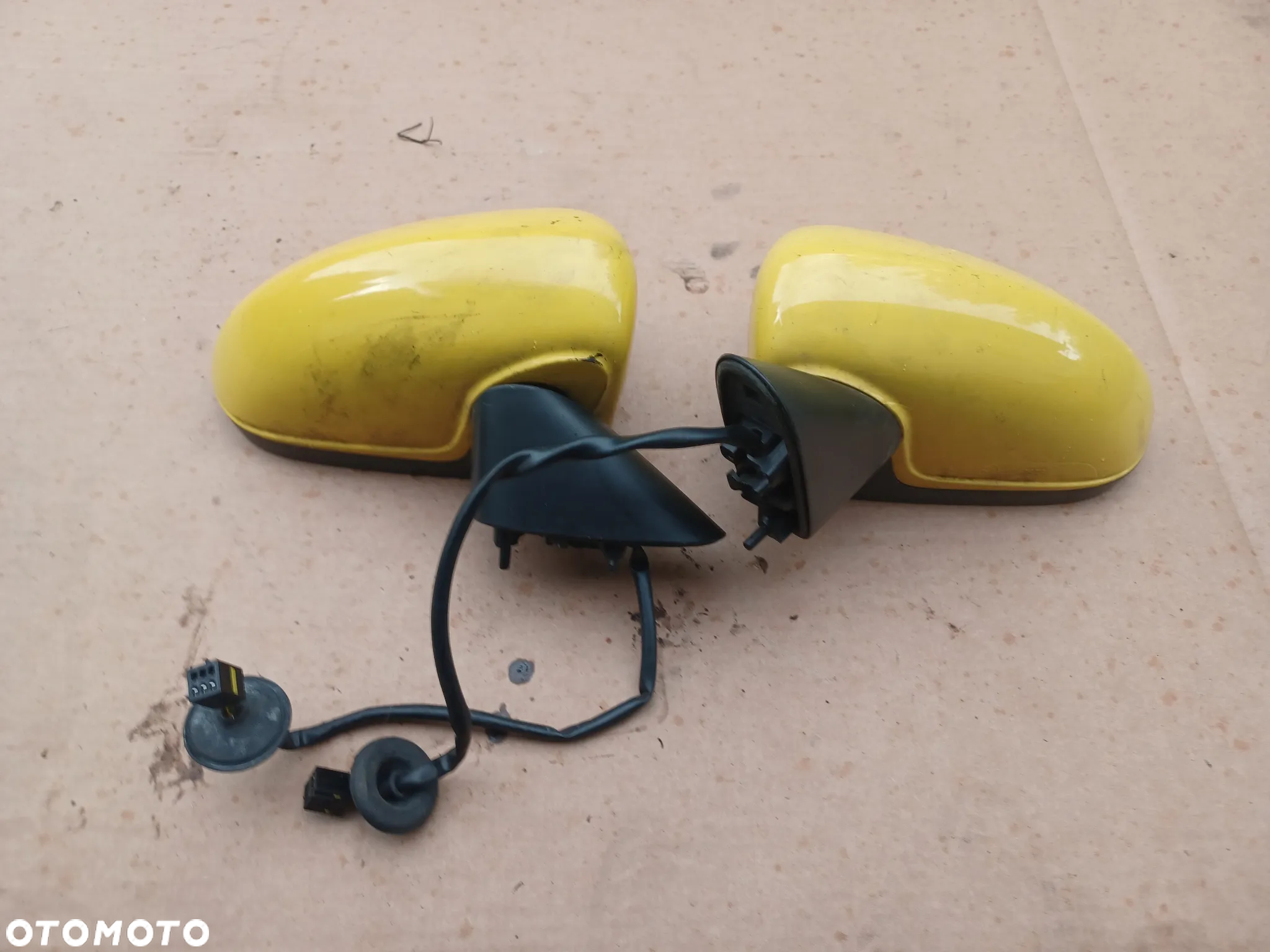 LUSTERKO OPEL CORSA D 3PIN - 3