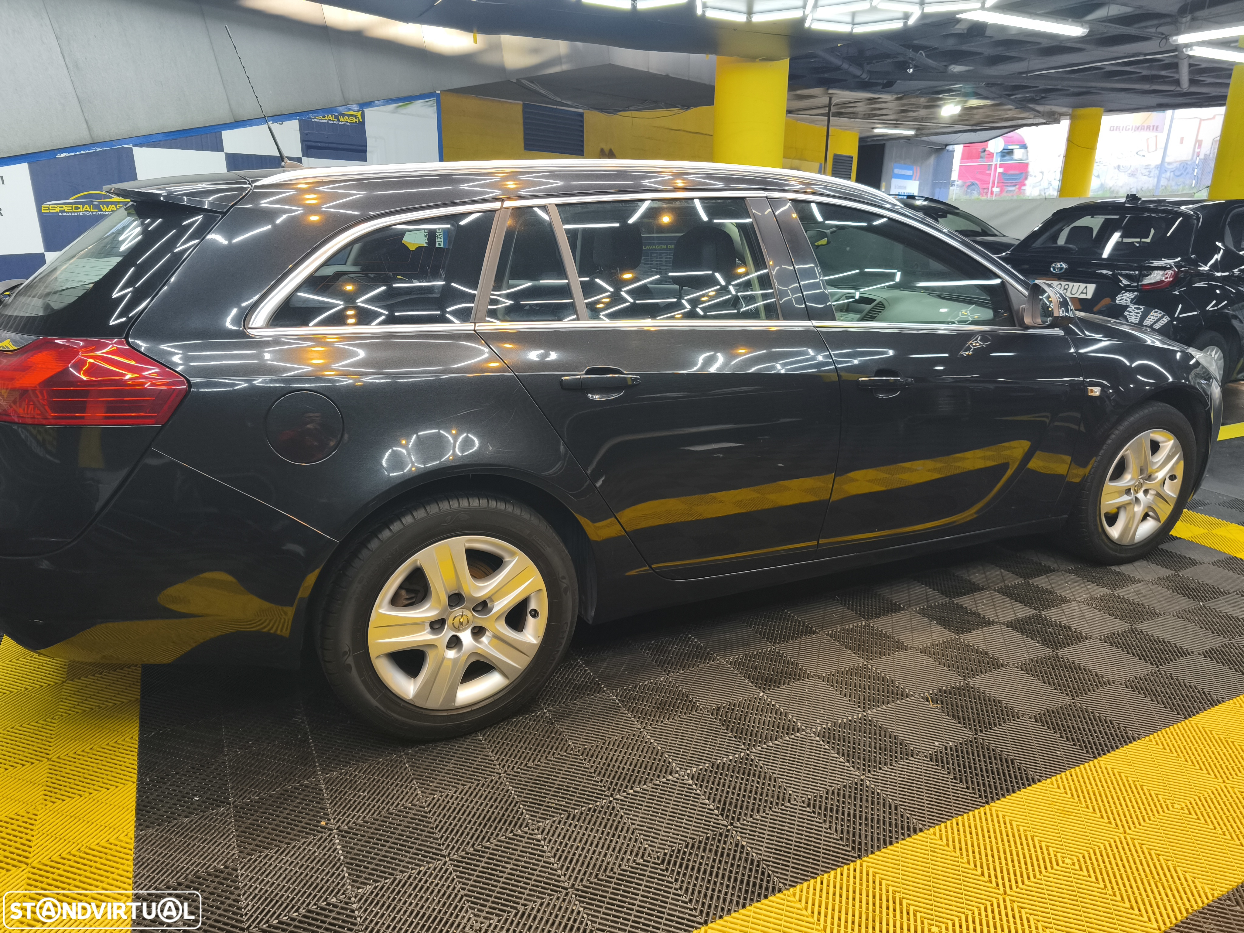 Opel Insignia Sports Tourer 2.0 CDTi Cosmo ecoFLEX - 18