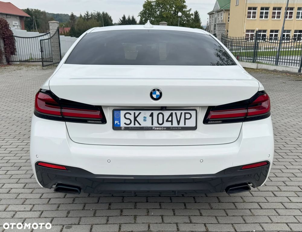 BMW Seria 5 530i xDrive - 4