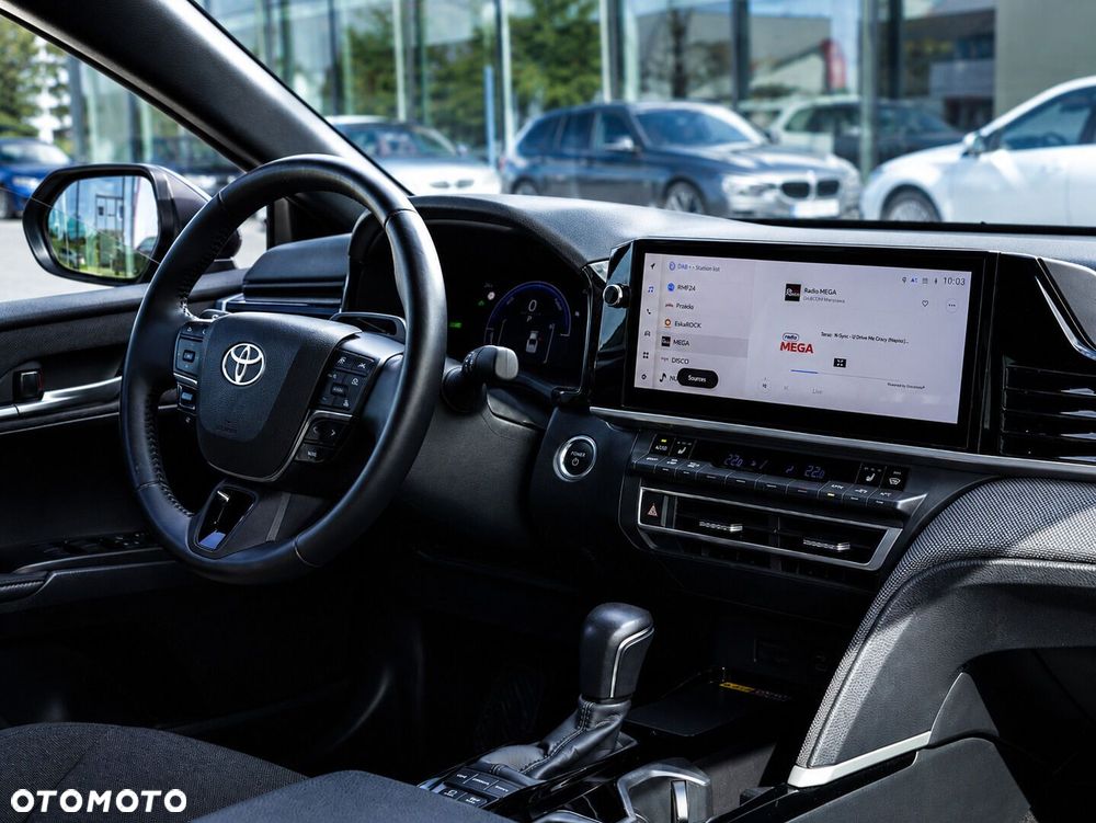 Toyota Camry - 13