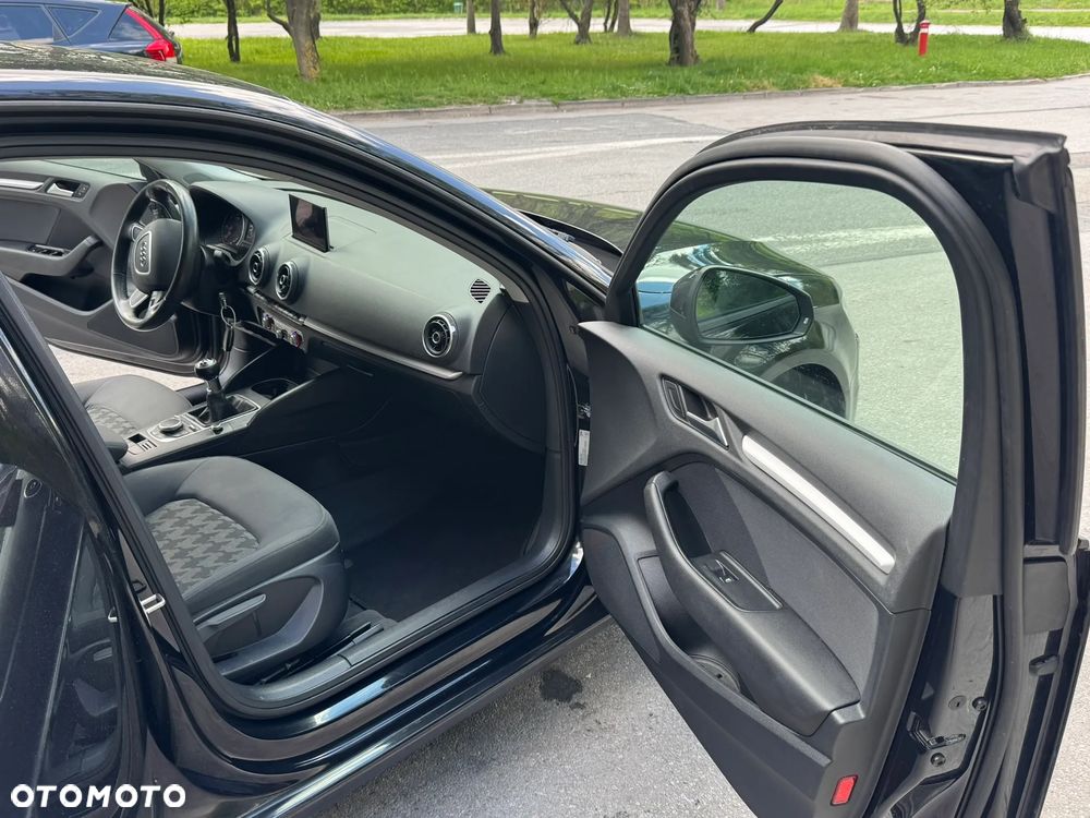 Audi A3 Sportback 1.6 TDI Ambition - 22